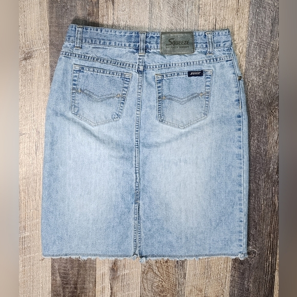 Vintage 90s Y2K   Squeeze Acid Wash Denim Skirt By Stephen Hardy  Size 3 / 4 - Picture 2 of 10